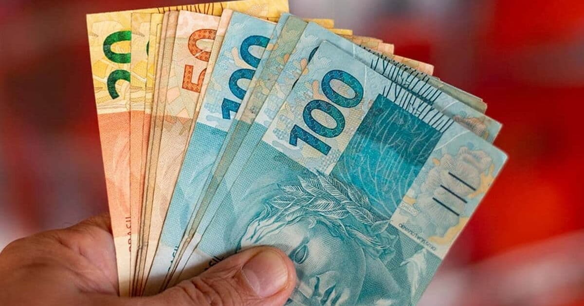 Novo salário mínimo de R$ 1.631 entra em vigor em janeiro de 2026