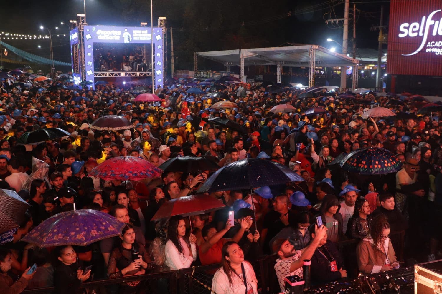 Penúltima noite do São João de Arcoverde 2025 ferve o Polo Multicultural com vozes femininas poderosas e talentos da terra!