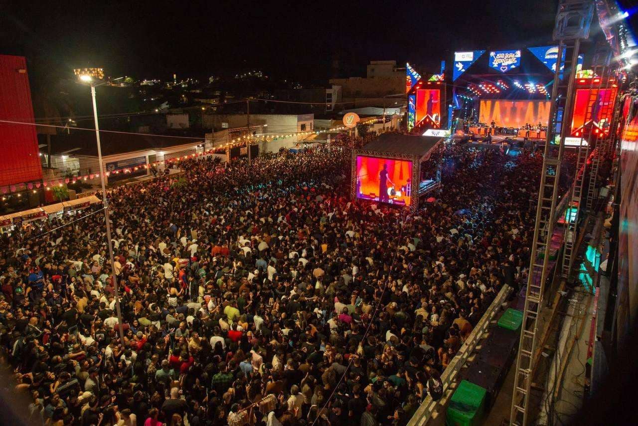 São João de Arcoverde: Nattan e Zé Vaqueiro arrastam multidão e consolidam sucesso da festa